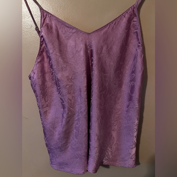 Victoria’s Secret lilac lavender cami open back top size large - Picture 1 of 4
